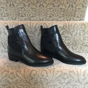 Lauren Ralph Lauren mid-ankle bootie